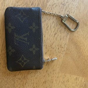 Louis Vuitton key cles